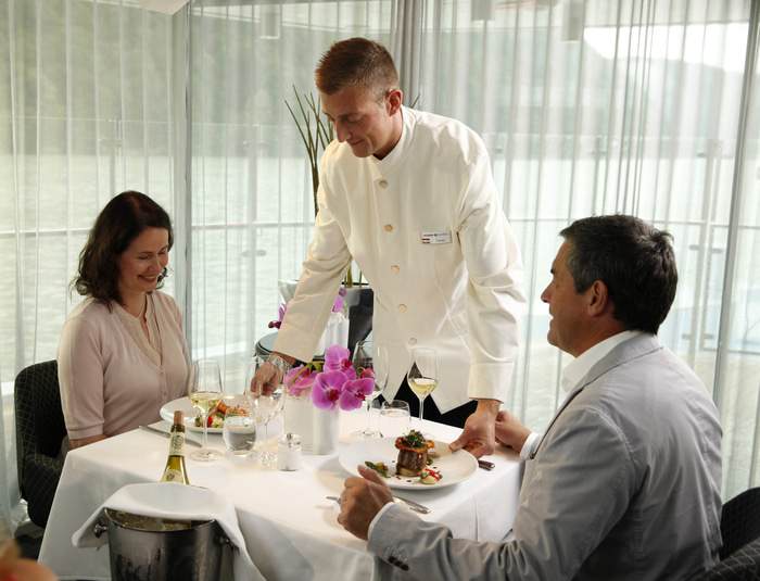 Scenic Crystal Scenic Jewel Scenic Jade Interior Portobellos Restaurant 2 ©Scenic River Cruises.JPG